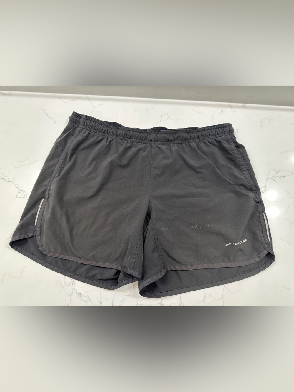Brooks Women’s Black Athletic Running Shorts - large